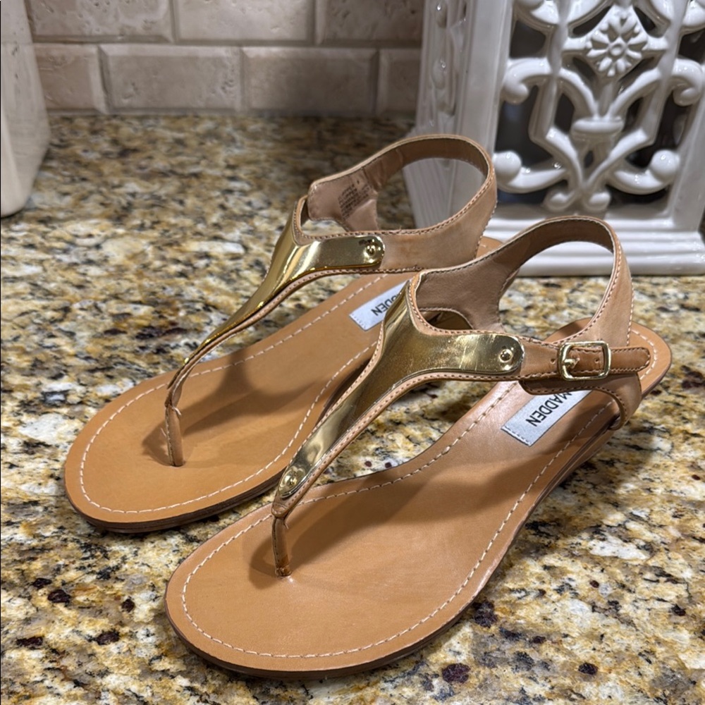 Steve Madden Flipper sandals